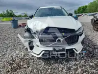 2023 Volvo XC60 фото