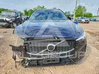 2023 Volvo XC60 photo