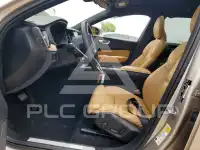 2023 Volvo XC60 фото