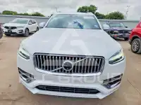 2023 Volvo XC90 фото