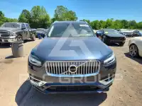 2023 Volvo XC90 фото