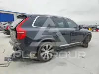 2023 Volvo XC90 фото