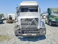 2023 Volvo VNL photo
