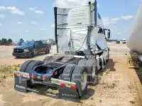 2023 Volvo VNL photo