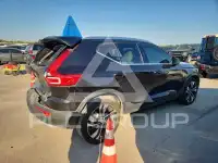 2023 Volvo XC40 фото