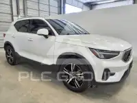 2023 Volvo XC40 фото