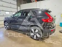 2023 Volvo XC40 фото