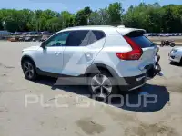 2023 Volvo XC40 фото