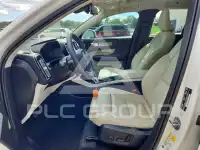 2023 Volvo XC40 фото