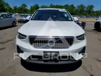 2023 Volvo XC40 фото