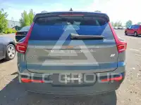 2023 Volvo XC40 фото