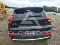 2023 Volvo XC40 фото