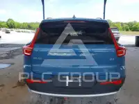 2023 Volvo XC40 фото