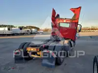 2023 Volvo VNR photo