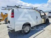 2023 GMC Savana фото