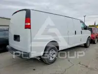 2023 GMC Savana фото