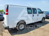 2023 GMC Savana фото