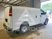 2023 GMC Savana фото