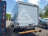 2023 GMC Savana фото