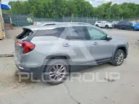 2023 GMC TERRAIN photo