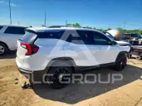 2023 GMC TERRAIN photo