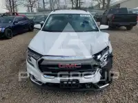 2023 GMC TERRAIN photo
