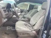 2023 GMC YUKON photo