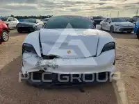 2023 Porsche Taycan фото