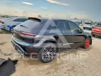 2023 Porsche MACAN photo