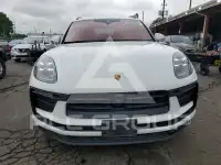 2023 Porsche MACAN photo