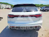 2023 Porsche MACAN photo