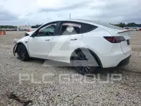2023 Tesla Model Y фото