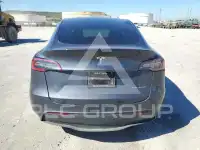 2023 Tesla Model Y фото