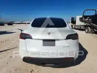 2023 Tesla Model Y фото