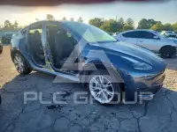 2023 Tesla Model Y фото