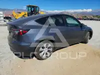 2023 Tesla Model Y фото