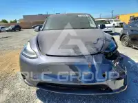 2023 Tesla Model Y фото