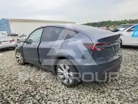 2023 Tesla Model Y фото