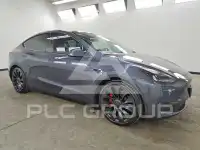 2023 Tesla Model Y фото