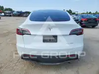 2023 Tesla Model Y фото