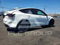 2023 Tesla Model Y фото