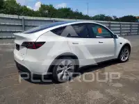 2023 Tesla Model Y photo