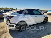 2023 Tesla Model Y фото