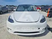 2023 Tesla Model Y фото