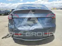 2023 Tesla Model Y фото