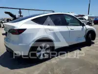 2023 Tesla Model Y фото