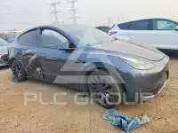 2023 Tesla Model Y фото