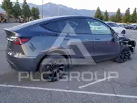 2023 Tesla Model Y фото