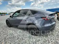 2023 Tesla Model Y фото