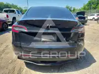 2023 Tesla Model Y фото